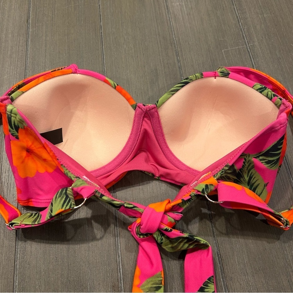 BEACH RIOT BIKINI SET!! - Picture 15 of 16